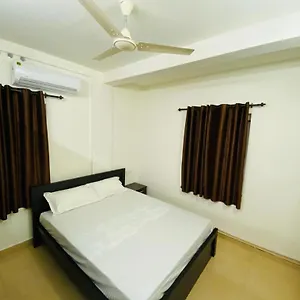 Hotel Cochin Paradise, Kochi
